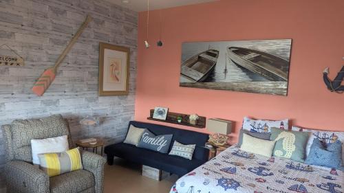 Naples Apartment | Marina getaway on the water!