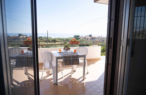 Altavilla Milicia Apartment | MARINA HOLIDAY