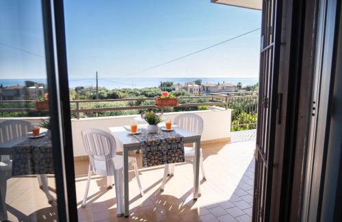 Torre Colonna-sperone Apartment | Marina Holiday