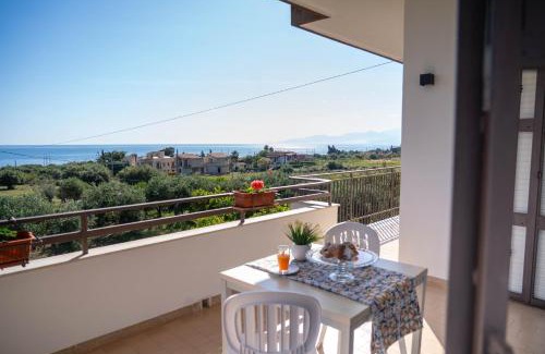 Torre Colonna-sperone Apartment | Marina Holiday
