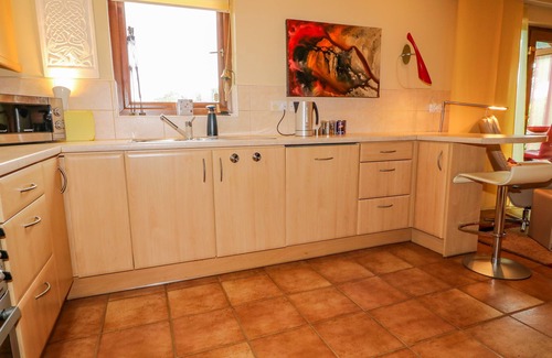 Belleek Cottage | MARINA HOUSE, family friendly, character holiday cottage in Belleek