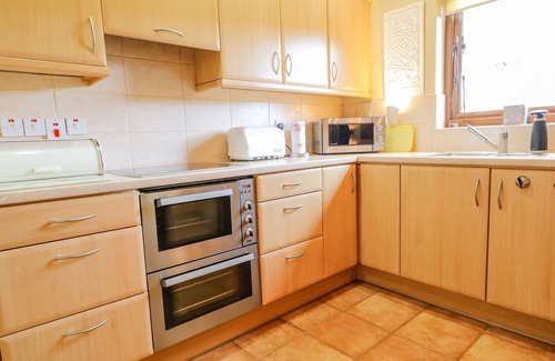 Belleek Cottage | MARINA HOUSE, family friendly, character holiday cottage in Belleek