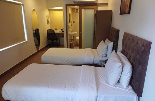Egmore Hotel | Marina Inn