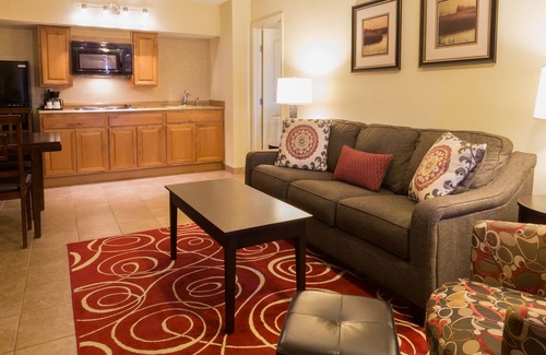 Chalmette Hotel | Marina Inn & Suites Chalmette - New Orleans