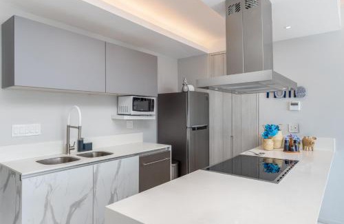 Isla Iguana Apartment | Marina Nautico 4B by Kivoya