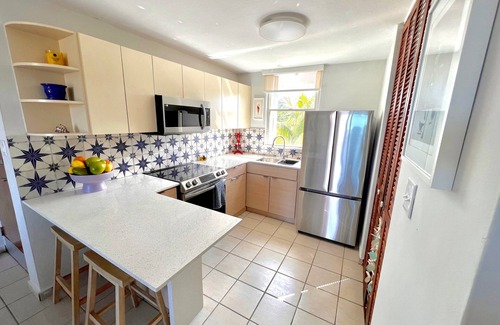 Machos Apartment | Marina Oceanview Rooftop/Airport - Beaches - Ferry