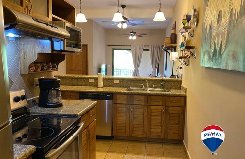 Crucecita Condo | Marina Park Condo 2 bed 2 bath 3 min from the beach.