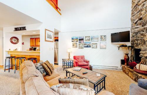 Dillon Apartment | Marina Place 336