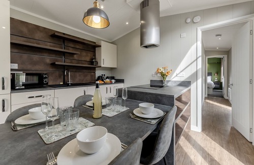 Oulton Broad House | Marina Retreat - Two Bedroom House, Sleeps 4