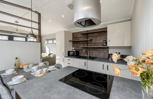 Oulton Broad House | Marina Retreat - Two Bedroom House, Sleeps 4