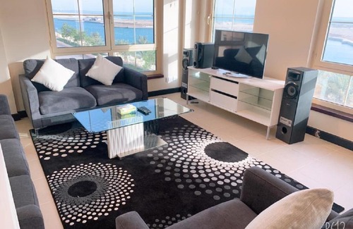 Bay La Sun Apartment | Marina Direct Sea View