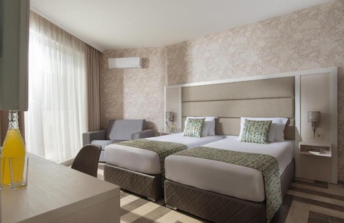 Obzor Bed & Breakfast | Marina Sands Bijou Boutique - Amazing views