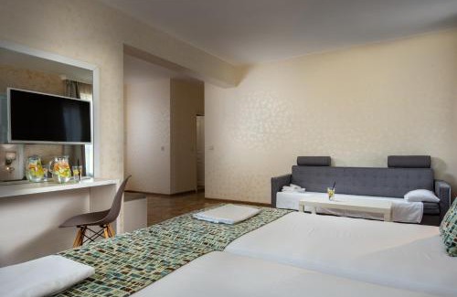 Obzor Bed & Breakfast | Marina Sands Bijou Boutique - Amazing views