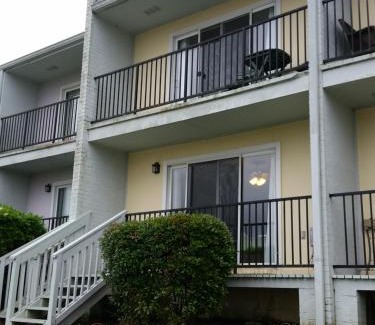 Gulf Hills House | Marina Townhouse at Oak Glenn