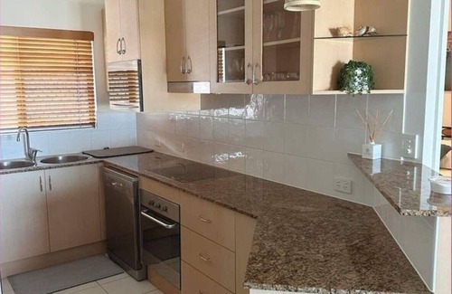 Townsville Apartment | Marina Views On Melton | 107/3 Melton Terrace Town