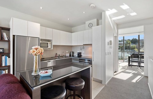 Taupo House | Marina Views - Watermark Apartment