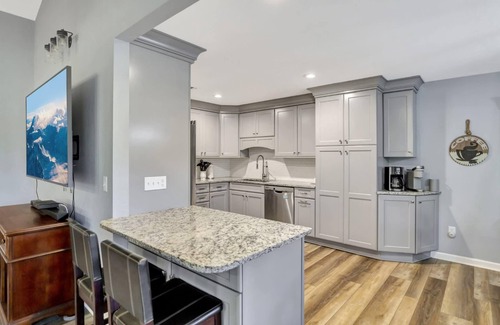 Salem Villa | Marina Village 132 in Keowee Key