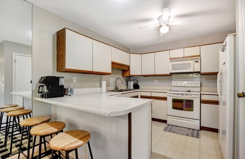 Salem Villa | Marina Village 338 In Keowee Key