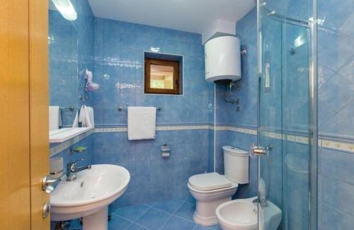 Kamenari Apartment | Marine Bay Kamenari Three Bedroom Apartment & Pool