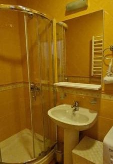Kamenari Apartment | Marine Bay Kamenari Three Bedroom Apartment & Pool