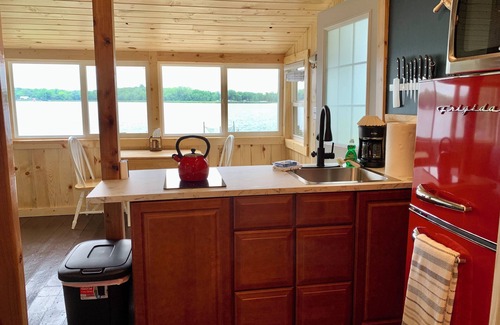 South Haven Cabin | Marine Comfort - Cabin 8