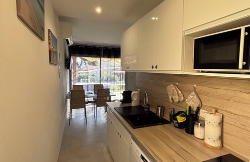 Marine de Saint Ambroggio Apartment | Marine de Sant Ambroggio- Cocody-5 mins from the beach