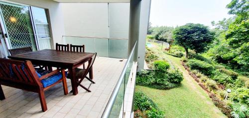 Ramsgate Beach Apartment | Marine Glen 6 - 6 Sleeper - Next to Ramsgate Famous Waffle House!