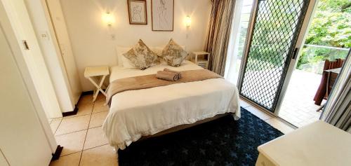 Ramsgate Beach Apartment | Marine Glen 6 - 6 Sleeper - Next to Ramsgate Famous Waffle House!