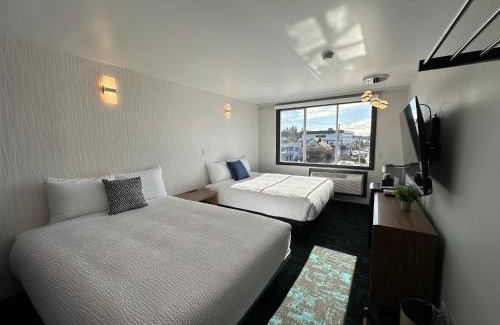 Powell River Hotel | Marine Inn