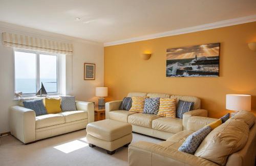 Saint Goran House | Marine Point, Mevagissey - sensational cliff top views of harbour and bay