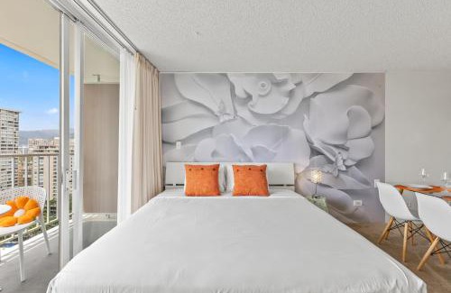 Waikiki Apartment | Marine Surf 18FL Newly Renovated - Free Parking