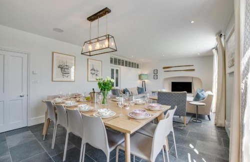 Treator House | Marine Villa