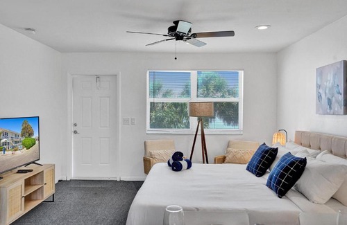 Hollywood South Central Beach Apartment | Marine Villas # 7