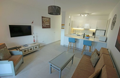 El Medano Apartment | MARINEDA by RENTMEDANO ocean views, pool, parking WIFi Smart TV