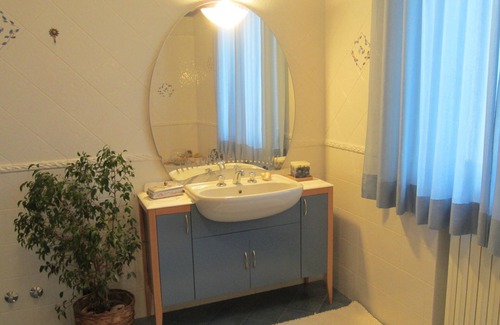 Cornale e Bastida Bed & Breakfast | Marinella B