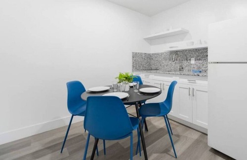 Hollywood Condo | MARINER M26 · Fantastic 1/1 Bedroom Steps away from the beach!