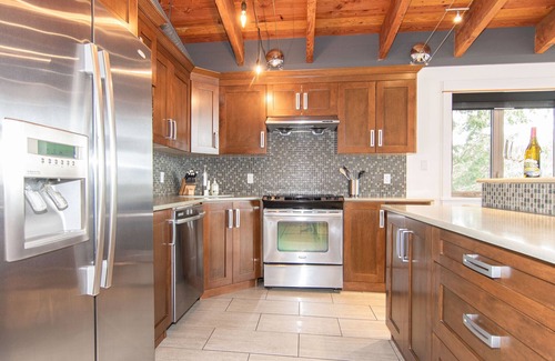 Ganges Condo | Mariner's Loft Salt Spring Island - 2BDRM - Unit 201