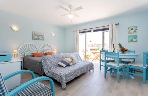 Praia da Luz Apartment | Mariners (3) - Bright and stylish apartment - 2 minute walk to the beach