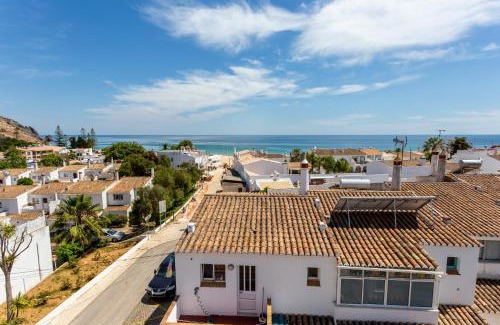 Praia da Luz Apartment | Mariners (3) - Bright and stylish apartment - 2 minute walk to the beach
