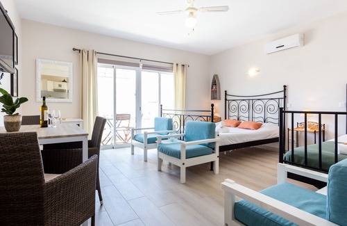 Praia da Luz Apartment | Mariners (6) - Bright and stylish apartment - 2 minute walk to the beach