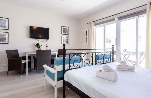 Praia da Luz Apartment | Mariners (6) - Bright and stylish apartment - 2 minute walk to the beach