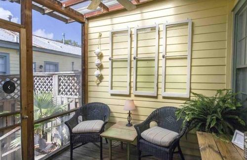 Historic District - North Cottage | Mariner’s Cottage - 2BD, 1 BA - in Historic District w Private Parking