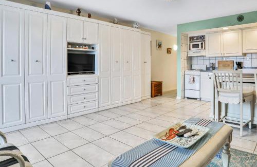 New Smyrna Beach Hotel | Mariners Cove 302