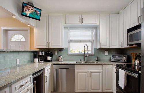 Key West House | *MARINER’S HIDDEN HAVEN @ KEY HAVEN* Waterfront Home & Pool + LAST KEY SERVICE