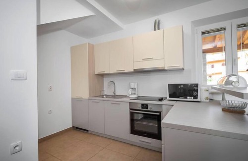 Bratulici House | Mario 2 by Interhome