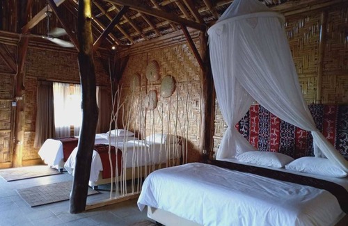 Tambolaka Bed & Breakfast | Mario Hotel and Cafe