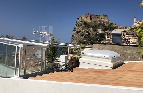 Scilla Apartment | Mario Schifano apartment
