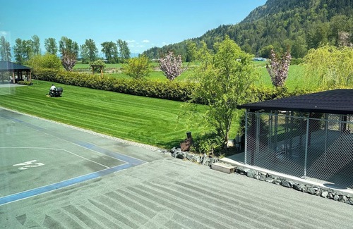 Sumas Prairie Apartment | MARION ESTATESnCozy open concept studio surrounded by mountains and open fields