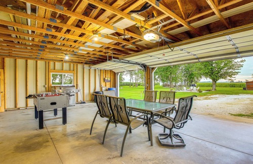 Marion House | Marion Retreat w/Patio, Grills & Fire Pit