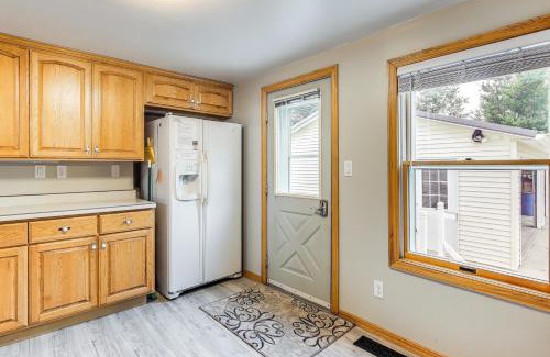 Marion House | Marion Retreat with Patio, Grills and Fire Pit